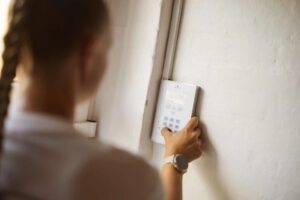 Tyverialarm til erhverv – en investering i virksomhedens sikkerhed