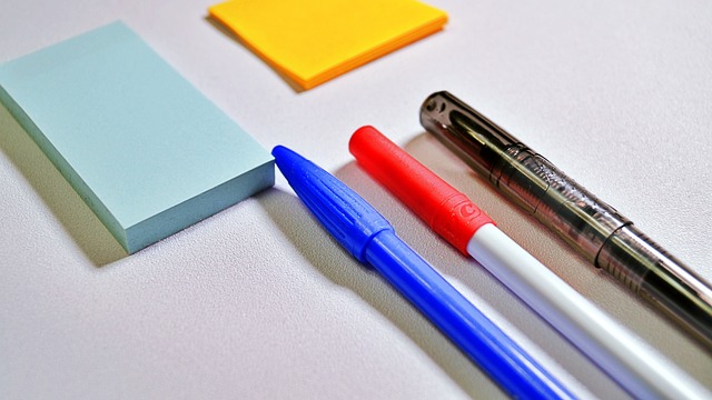 Sådan skaber du brand awareness med kuglepenne med logo
